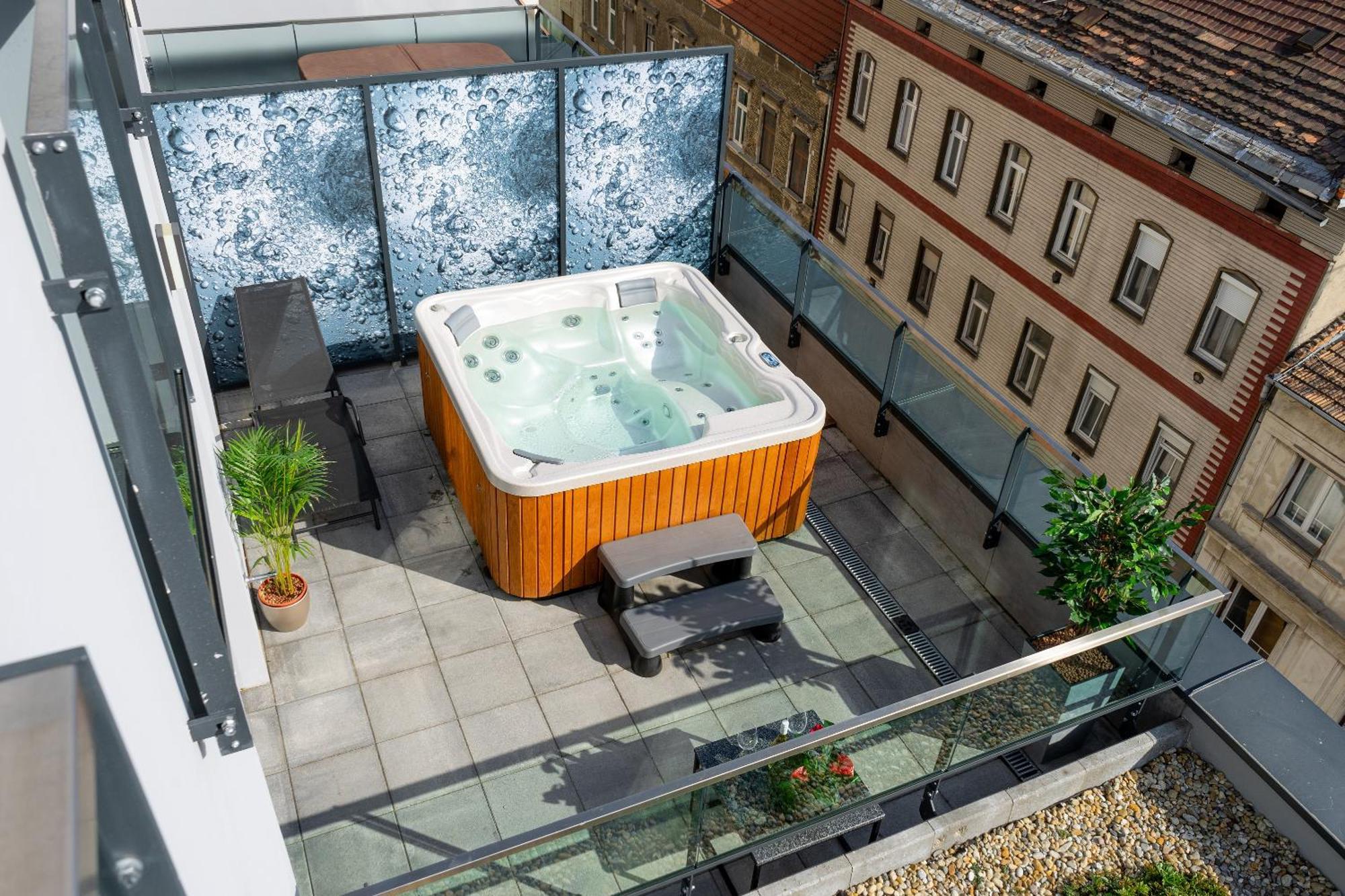 Onyx Luxury Budapest Exterior photo