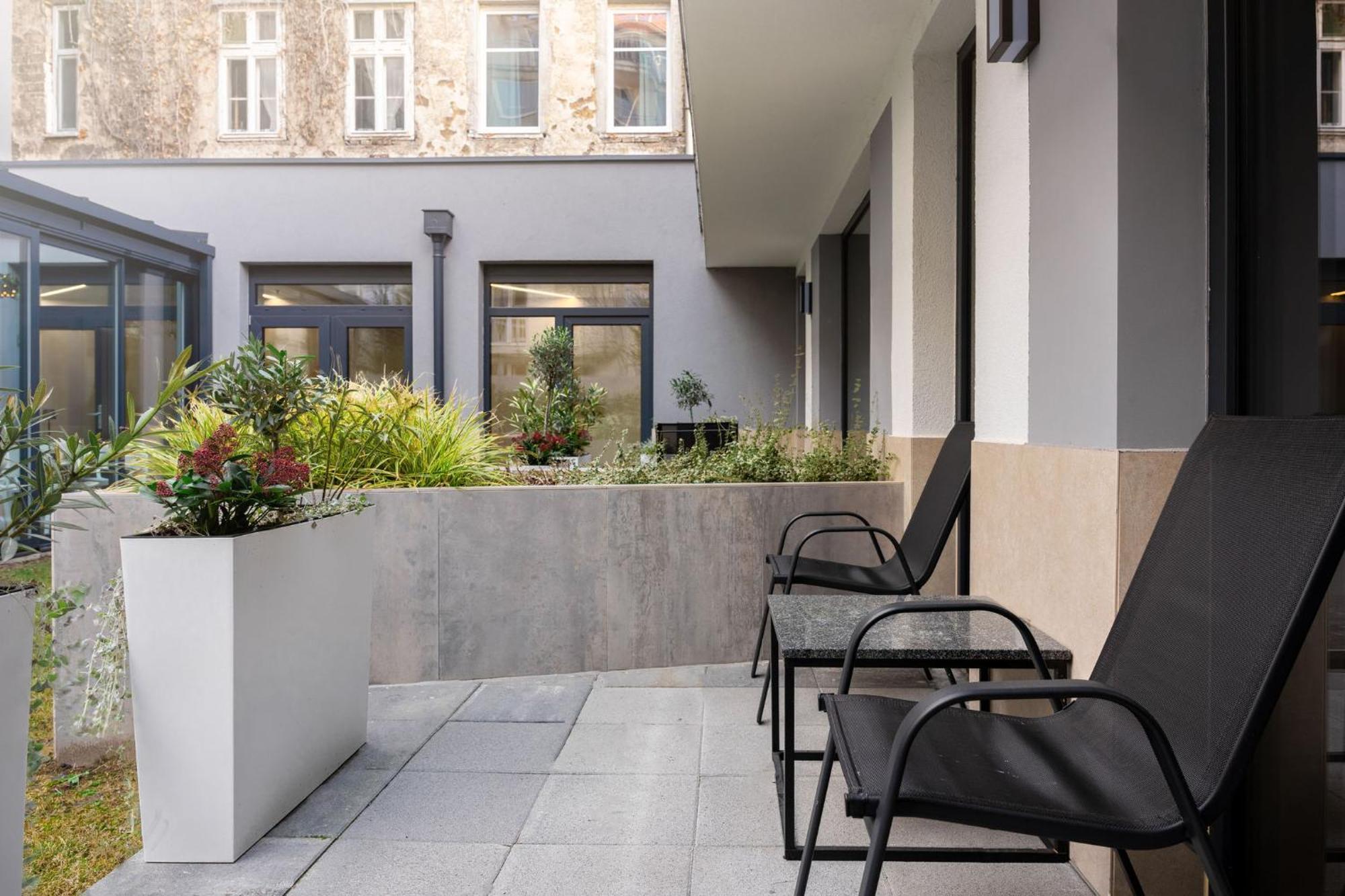 Onyx Luxury Budapest Exterior photo