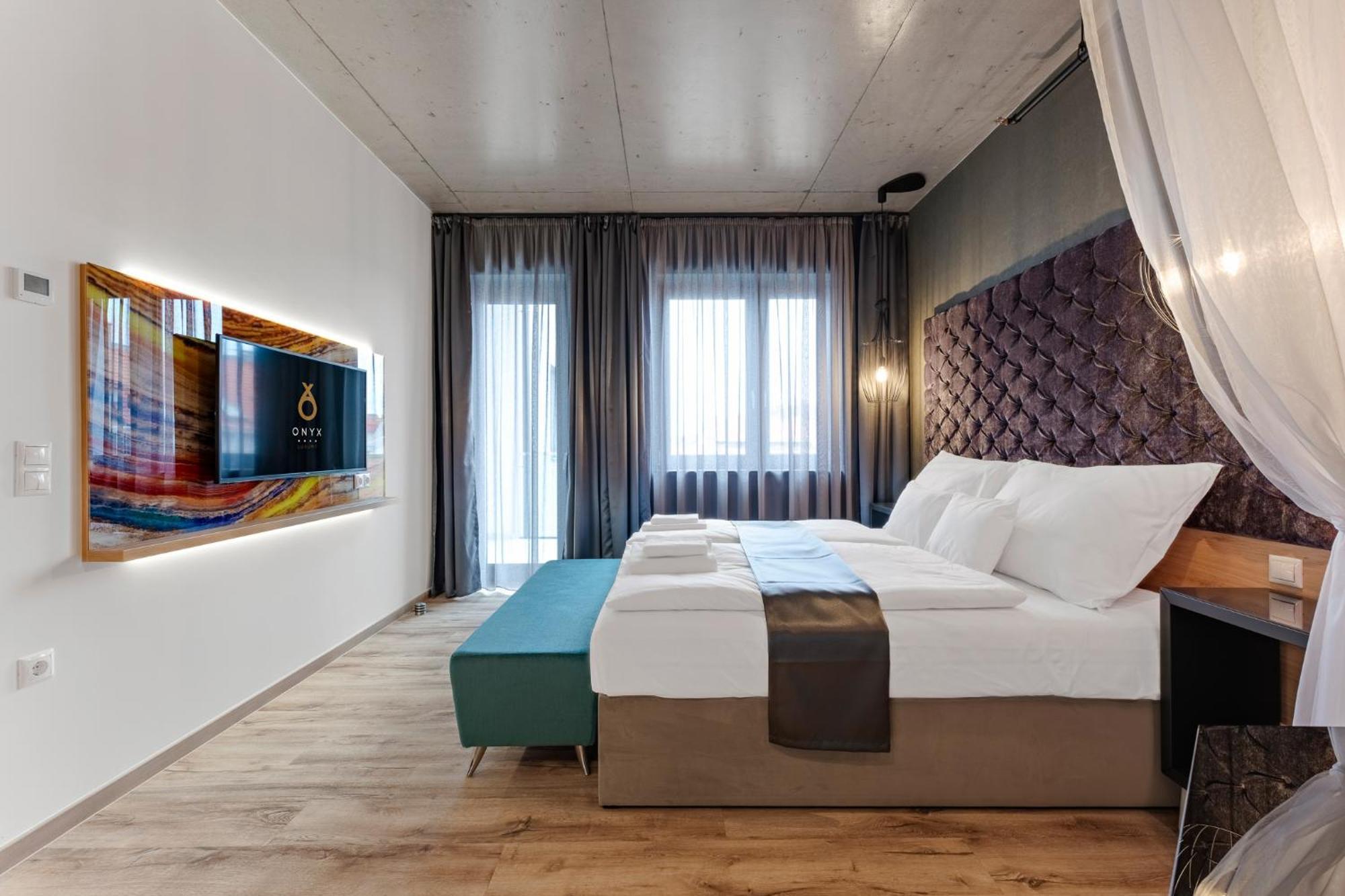 Onyx Luxury Budapest Exterior photo